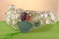 Original handgefertigtt, Silber und Gold, Meerglas, Amethyst, grüner Turmalin, rosa Turmalin, Perlen, Armband mit Meerglas Artikelnummer 2860