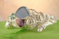 Original handgefertigtt, Silber und Gold, Meerglas, Amethyst, grüner Turmalin, rosa Turmalin, Perlen, Armband mit Meerglas Artikelnummer 2860