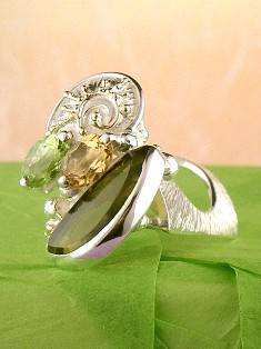 anillo plata de ley y oro 585 con piedras de moda, anillo para mujeres de plata de ley con piedras, joyas de autor plata de ley con piedras para mujeres, anillo 7828