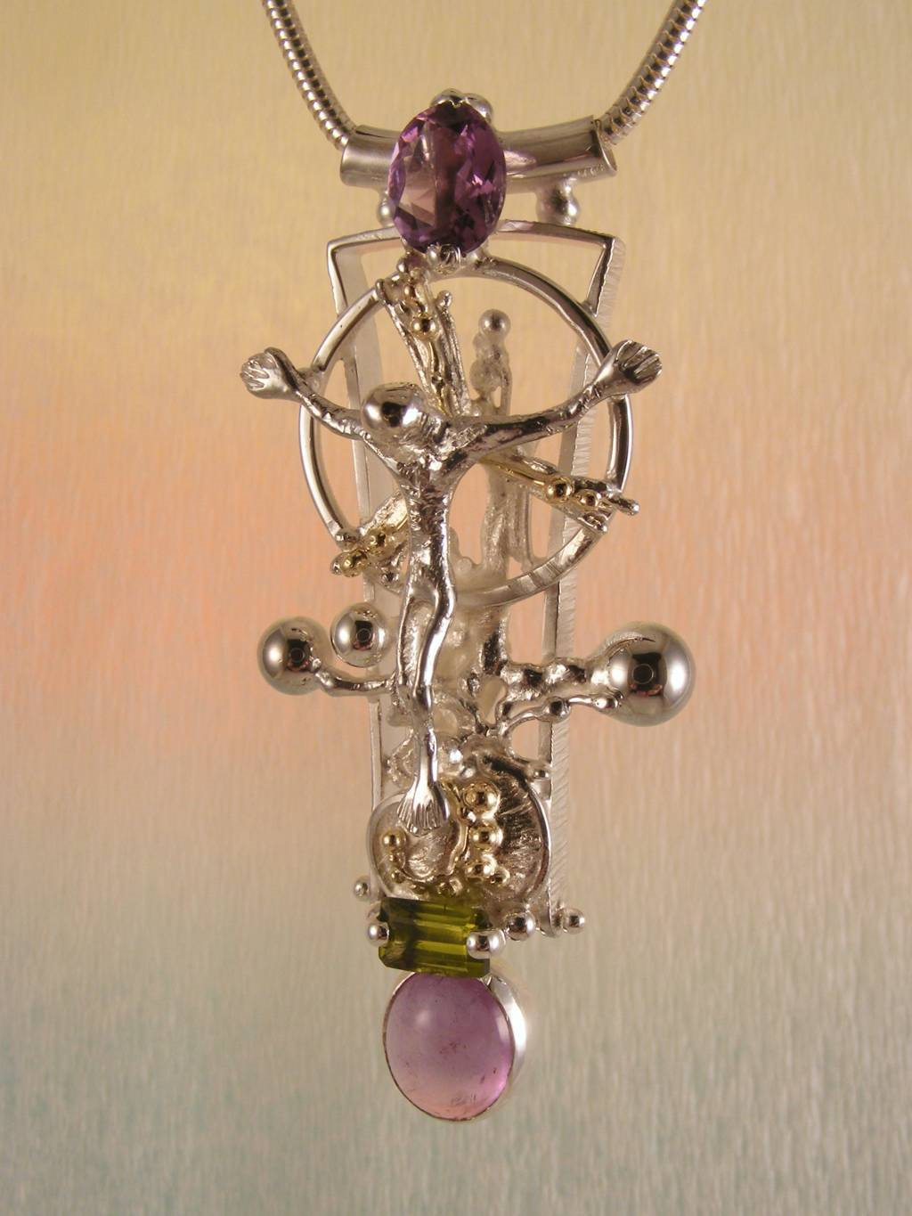 gregory pyra piro sculptural pendant 3050, mixed metal silver and gold pendant, pendants in art and craft galleries, sculptural pendant with amethyst and peridot