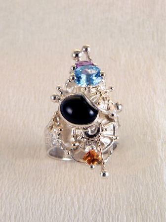 anillo plata de ley y oro 585 con piedras de moda, anillo para mujeres de plata de ley con piedras, joyas de autor plata de ley con piedras para mujeres, anillo 4030