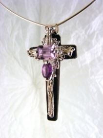 gregory pyra piro bijoux d'auteur, bijoux d'auteur or 14 ct et argent 925 avec pierres et perles, bijoux lux avec perles et pierres de créateur, bijoux d'art gregory pyra piro, bijoux avec perles naturelles et pierres précieuses, bijoux d'auteur artisanaux, argent et or bijoux, boutique et galerie bijoux, bijoux fait par des artisans, bijou lux avec pierres en or 14 ct et or 925, bijoux contemporains argent 925 et or 14 ct, gregory pyra piro bijoux d'art, gregory pyra piro pendentif #Croix 2721
