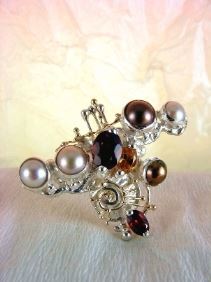jewellery with seaside theme, jewellery with seashells theme, jewellery with nature theme, jewllery with ocean theme, jewelry made by artist, mixed metal jewelry made from silver and gold, Ring 3627