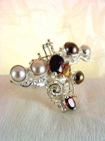 jewellery with seaside theme, jewellery with seashells theme, jewellery with nature theme, jewllery with ocean theme, jewelry made by artist, mixed metal jewelry made from silver and gold, Ring 3627