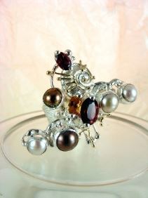 jewellery with seaside theme, jewellery with seashells theme, jewellery with nature theme, jewllery with ocean theme, jewelry made by artist, mixed metal jewelry made from silver and gold, Ring 3627