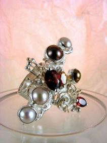 jewellery with seaside theme, jewellery with seashells theme, jewellery with nature theme, jewllery with ocean theme, jewelry made by artist, mixed metal jewelry made from silver and gold, Ring 3627