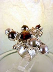 jewellery with seaside theme, jewellery with seashells theme, jewellery with nature theme, jewllery with ocean theme, jewelry made by artist, mixed metal jewelry made from silver and gold, Ring 3627