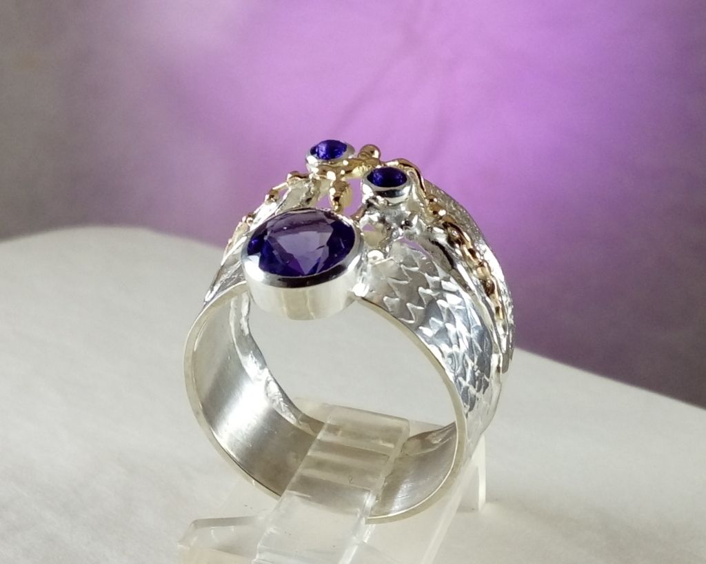 Schmuck für reife Frauen mit natürlichen Edelsteinen und Perlen, Ringe mit natürlichen Edelsteinen und Perlen, handgemachter Ring mit Amethyst, Sterlingsilber und 14 Karat Goldring, Gregory Pyra Piro Ring 6820, handgemachten Schmuck mit Lieferung nach Hause kaufen