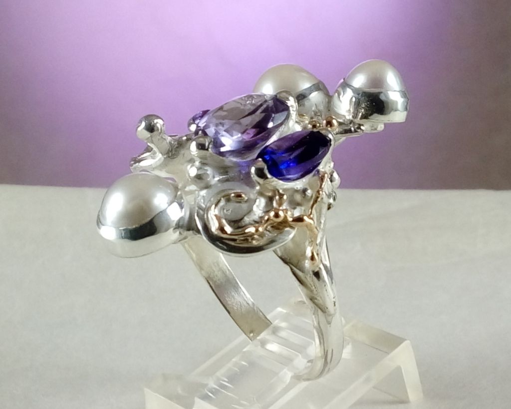 gregory pyra piro handmade ring 8070, jewelry sold in art galleries, jewelry sold in craft galleries, handmade jewelry with amethyst, handmade jewelry with pearls, jewelry with sculptural design, handmade rings for women with amethyst and pearl, where to buy artisan jewellery, where to purchase handcrafted designer jewellery