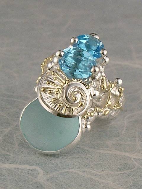 jewellery with seaside theme, jewellery with seashells theme, jewellery with nature theme, jewllery with ocean theme, jewelry made by artist, mixed metal jewelry made from silver and gold, Ring 2186