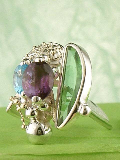 gregory pyra piro one of a kind ring 7563, mixed metal one of a kind jewellery, silver and gold mixed metal jewellery, rings for women with blue topaz and amethyst, rings for women with amethyst and green glass, rings for women with blue topaz and green glass, rings in art and craft galleries
