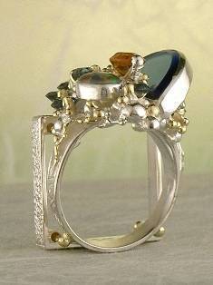 ambachtelijk gemaakte handgemaakte sieraden, waar vind je makers die handgemaakte sieraden maken, unieke design sieraden makers, sieraden ontwerpen geïnspireerd door retro mode, waar sieraden gemaakt door ambachtslieden te koop zijn, sieraden van gemengde metalen met edelstenen, handgemaakte ring voor vrouwen met opaal 5731