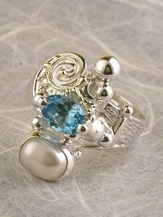 stříbro a 18 karátové zlato, modrý topaz, perla, umělecké šperky v Prazě od umělec Gregory Pyra Piro, prstýnek 4382