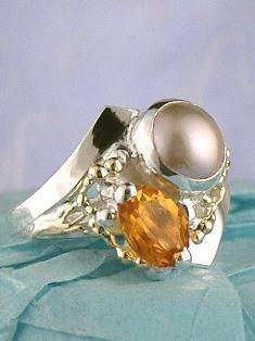 stříbro a 18 karátové zlato, citrín, perla, umělecké šperky v Prazě od umělec Gregory Pyra Piro, prstýnek 5835