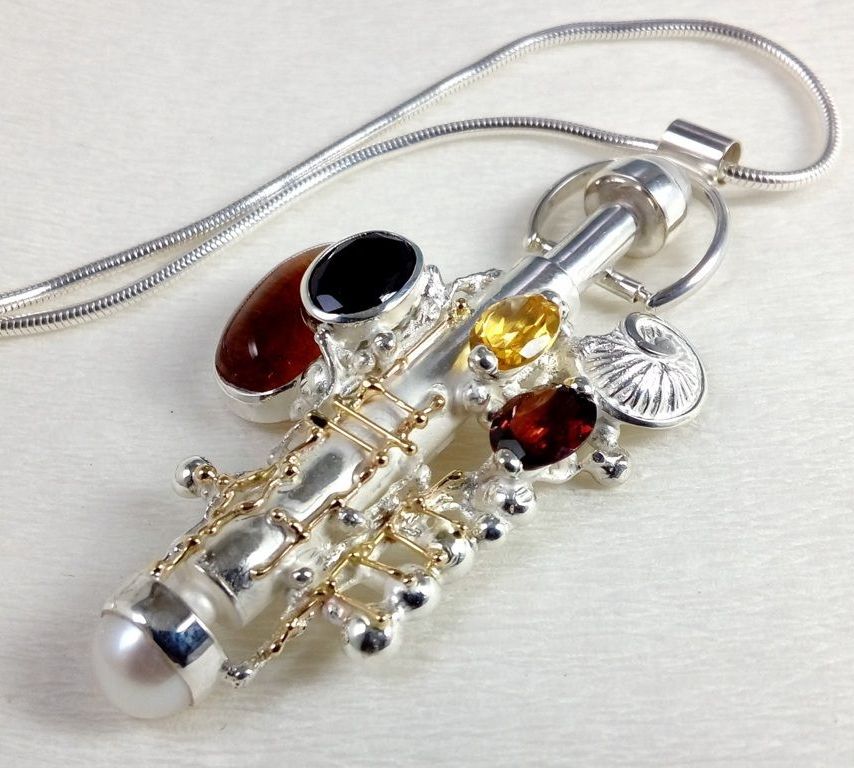 Gregory Pyra Piro, bärbar konst, konstsmycken, parfymflaskhänge nr. 342862, sterlingsilver, 14 karat guld, bärnsten, granat, citrin, svart onyx, pärlor, ursprungliga handgjorda, konstsmycken