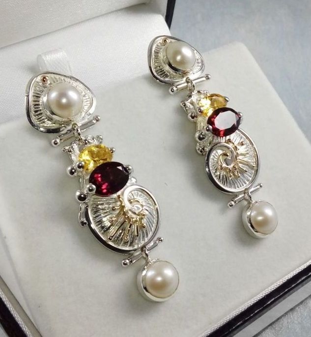gregory pyra piro handcrafted earrings 2932, mixed metal earrings from sterling silver and 14k gold, handcrafted earrings with citrine and garnet, handmade earrings with garnet and pearls, handcrafted earrings in art and craft galleries