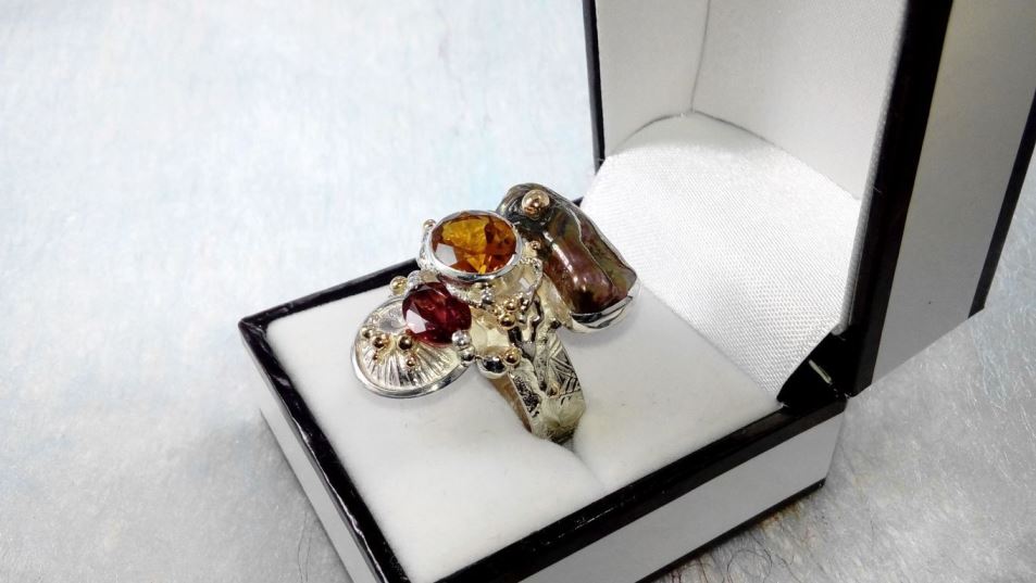 original maker's handcrafted jewellery, gregory pyra piro ring 3292, sterling silver, gold, citrine, garnet, pearl, art nouveau inspired fashion jewelry, handcrafted jewelry with antique motif, where to find art nouveau inspired fashion jewelry, fine jewellery instpired by retro fashion, jewellery and antique shops, shop for antiques and jewellery, shop for vintage jewellery, are there still artists and designers who make jewelry the old fashioned way, where to find contemporary jewelry with an antique motif, art and craft gallery artisan handcrafted jewellery for sale, jewellery with ocean and seashell theme