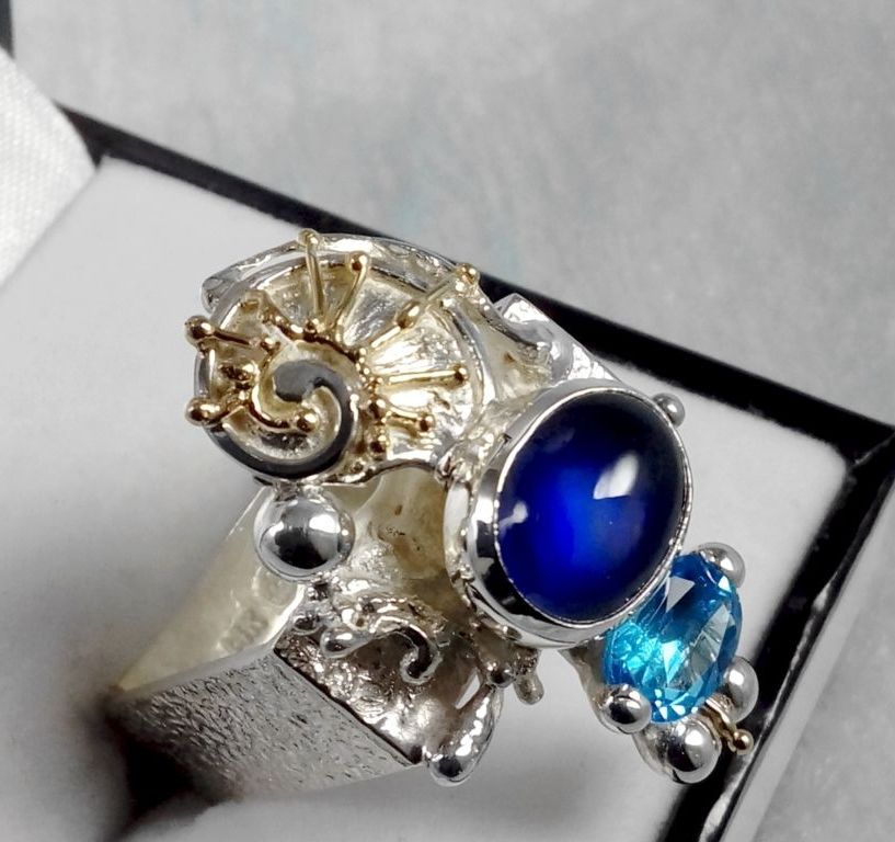 Anello Quadrato 1625, argento sterling e oro 585, ametista, topazio azzuro, moda donna, collezione esclusiva artigianale per la tua moda da indossare, originale fatta a mano, Gregorio Pyra Piro