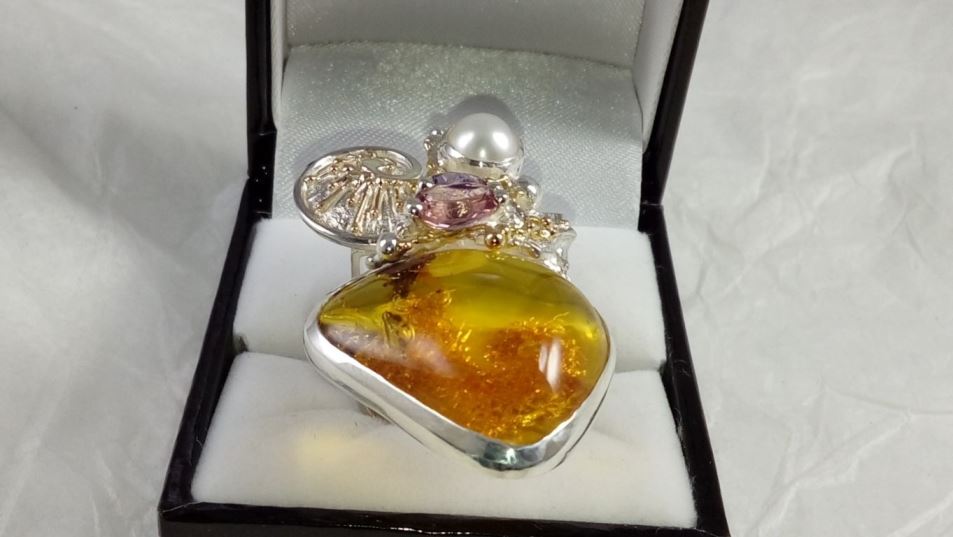 gregory pyra piro bague cyber 53869 fait main de créateur bague, bague avec ambre et améthyste, bague avec ambre et tourmaline rose, bague avec ambre et perle