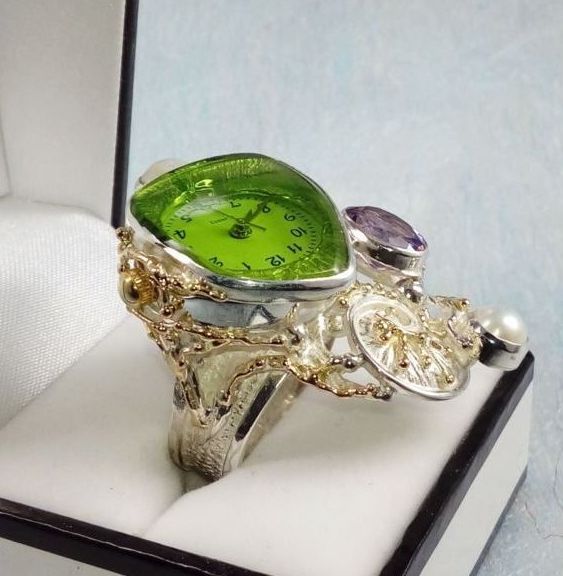 Ring mit Uhr Bewegung Nr. 5382, Sterlingsilber und Gold 585, Amethyst, Perle, Schmuckkunst Original Handgefertigt, Schmuck inspiriert von der Jugendstil Mode, Gregory Pyra Piro, Einzelstück, Modeaccessoires zu tragen, Modekollektion, handwerker Schmuck, Tragbare Kunst, Schmuckkunst