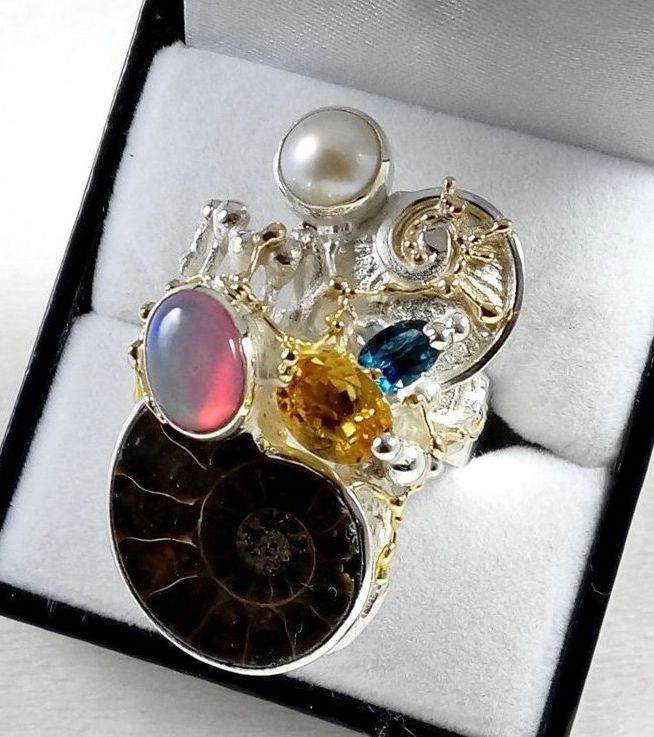 firkantig ring 374291, sterlingsilver, 14 karat guld, ammonit, opal, citrin, blå topas, pärla, ursprungliga handgjorda, konstsmycken, bärbar konst, Gregory Pyra Piro