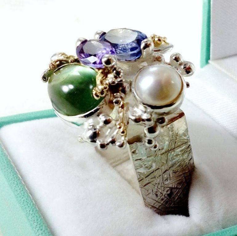 designer jewellery and handmade artisan jewellery at auctions and in galleries, Gregory Pyra Piro artian reticulated mixed metal square ring #4821, designer jewellery and fine jewellery at auctions, sterling silver ring, 14 karat gold ring, ring with iolite, bespoke and made to order jewellery in the UK and Europe, ring with fluorite, ring with pearl