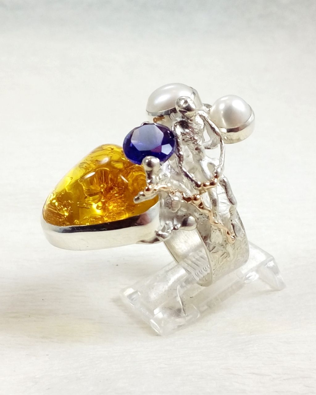 Gregory Pyra Piro ring 3045, Gregory Pyra Piro art jewellery, art nouveau inspired art, one of a kind jewellery with amethyst and amber, handcrafted jewellery with gemstones and pearls, who still makes one of a kind jewelry, jewellery sold in art galleries, jewellery sold in craft galleries, mixed metal jewellery with gemstones and pearls, artists during lockdown, where do I find still active vintage jewelry artists, how do I find vinatage designers and artists that are still active, where tojewelry with retro style for my grandmotherjewellery online, where to find vintage jewelry artist that is still active, where to find fine craft product styles from the 80s and 90s, buy fine craft online, rings made during lockdown