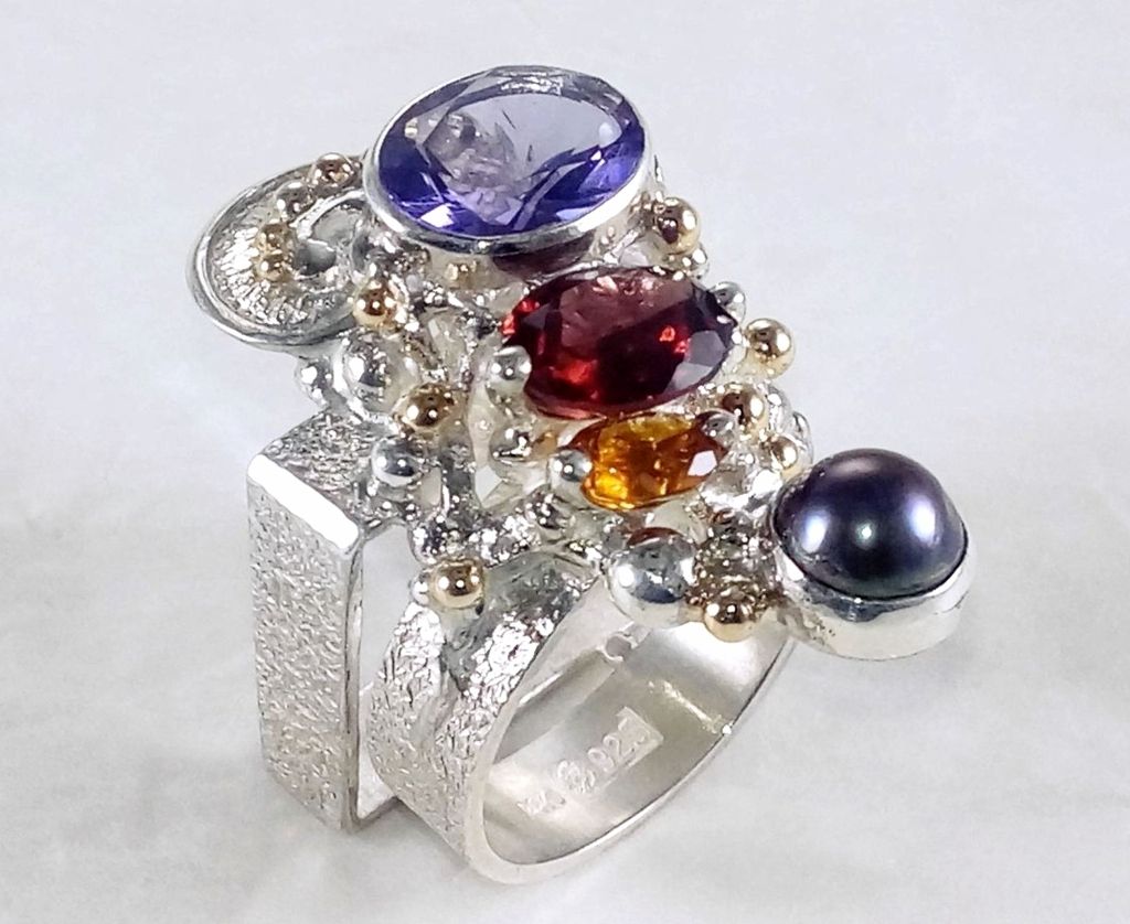 Ring Nr. 2631, handwerklicher Schmuck, Silber, Gold, Amethyst, Granat, Citrin, Perle, Schmuckkunst Original Handgefertigt, Schmuck inspiriert von der Jugendstil Mode, Gregory Pyra Piro, Einzelstück, Modeaccessoires zu tragen, Modekollektion, handwerker Schmuck, Tragbare Kunst, Schmuckkunst