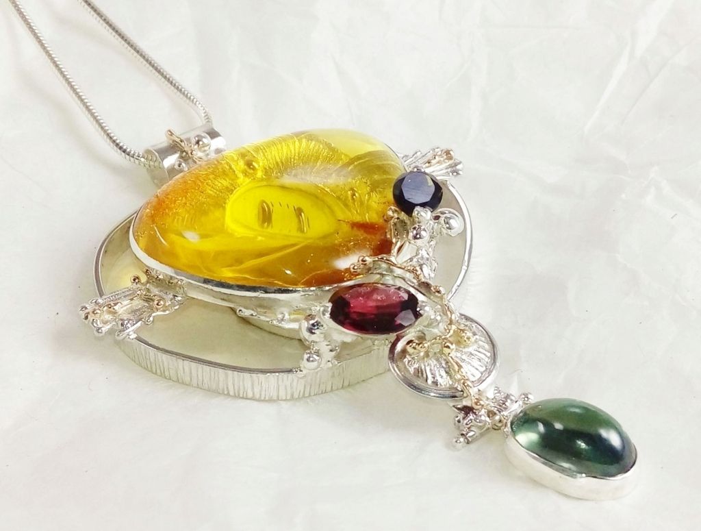 gregory pyra piro handgemaakte sieraden, exclusieve design sieraden, unieke design sieraden, sculpturale sieraden in goud en zilver, unieke sieraden voor vrouwen met edelstenen