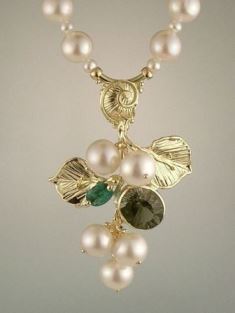 Gregory Pyra Piro Collier Broche en Or 750 avec Perles, Tourmaline Verte, et Eméraude
