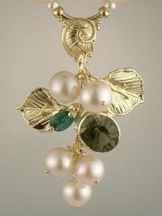 Gregory Pyra Piro Collier Broche en Or 750 avec Perles, Tourmaline Verte, et Em&eacute;raude