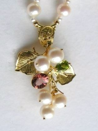Gregory Pyra Piro Collier Broche en Or 750 avec Perles, Tourmaline Rose, et P&eacute;ridot