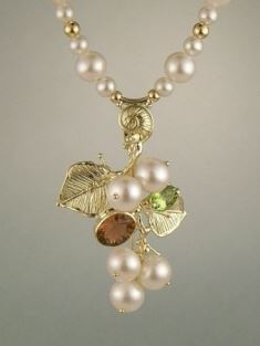 Gregory Pyra Piro Collier Broche en Or 750 avec Perles, Tourmaline Rose, et P&eacute;ridot