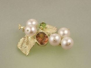 Gregory Pyra Piro Collier Broche en Or 750 avec Perles, Tourmaline Rose, et P&eacute;ridot