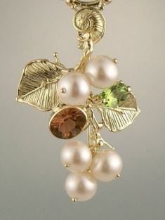 Gregory Pyra Piro Collier Broche en Or 750 avec Perles, Tourmaline Rose, et P&eacute;ridot