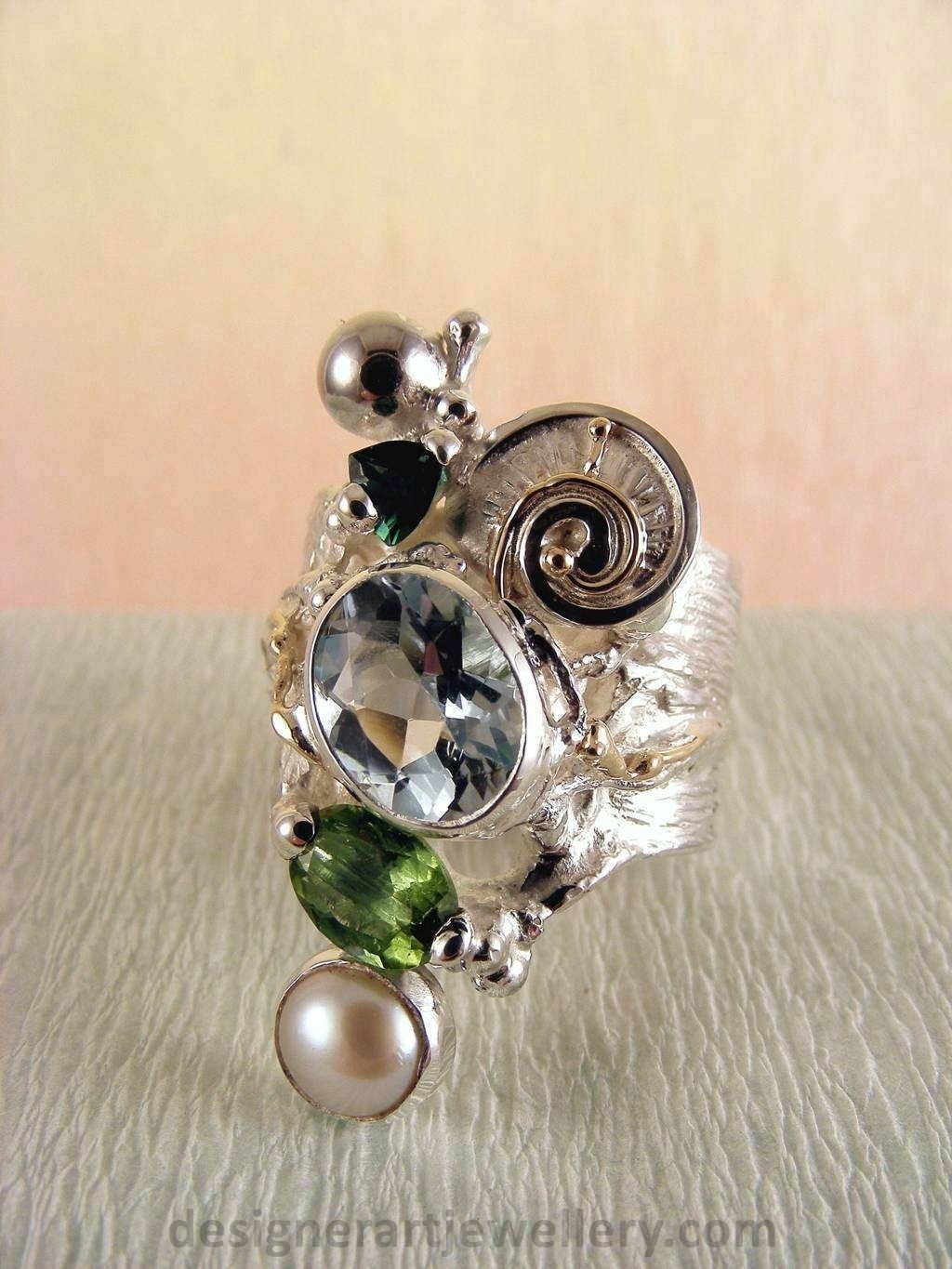 gregory pyra piro handcrafted ring 1441, ring made from silver and gold with gemstones and pearls, jewellery auctions with rings and collectibles and jewellery shown in art and craft galleries, handcrafted rings for women with blue topaz and peridot, handcrafted rings for women with green tourmaline and pearl