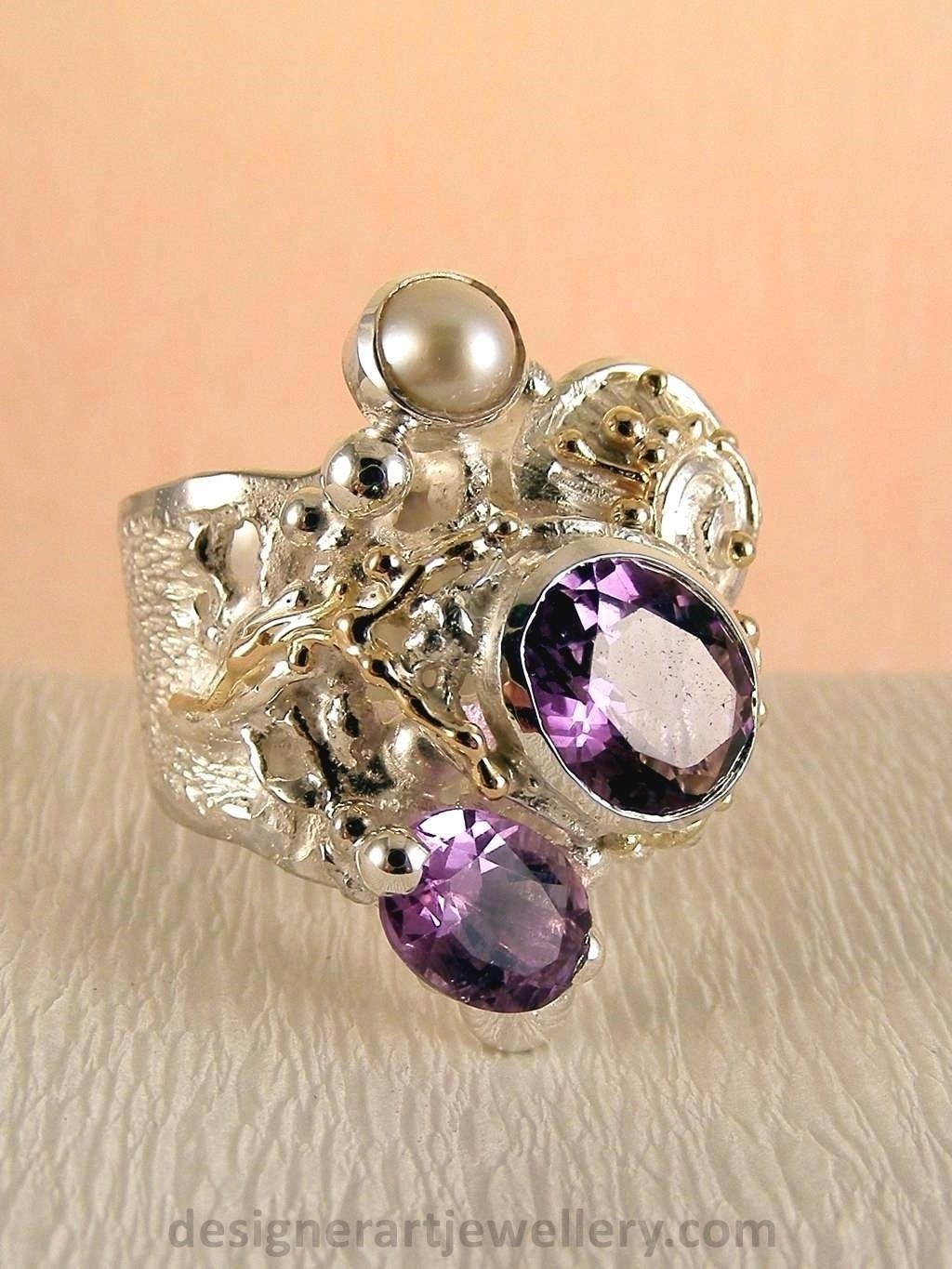 gregory pyra piro handcrafted ring 8442, one of a kind ring made from gold and silver with amethyst and pearl, rings for women with faceted gemstones and pearls, rings and jewellery shown in art and craft galleries, ring made from mixed metal of silver and gold, ring made by artist with jewellery making experience, goldsmithing with mixed metals of silver and gold