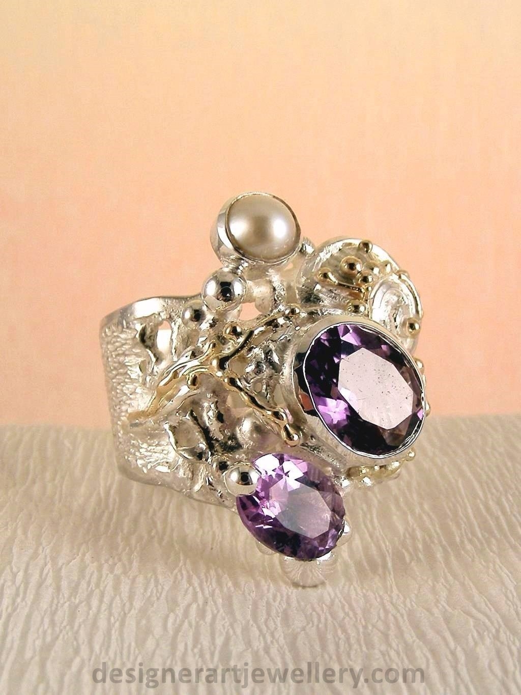 gregory pyra piro handcrafted ring 8442, one of a kind ring made from gold and silver with amethyst and pearl, rings for women with faceted gemstones and pearls, rings and jewellery shown in art and craft galleries, ring made from mixed metal of silver and gold, ring made by artist with jewellery making experience, goldsmithing with mixed metals of silver and gold