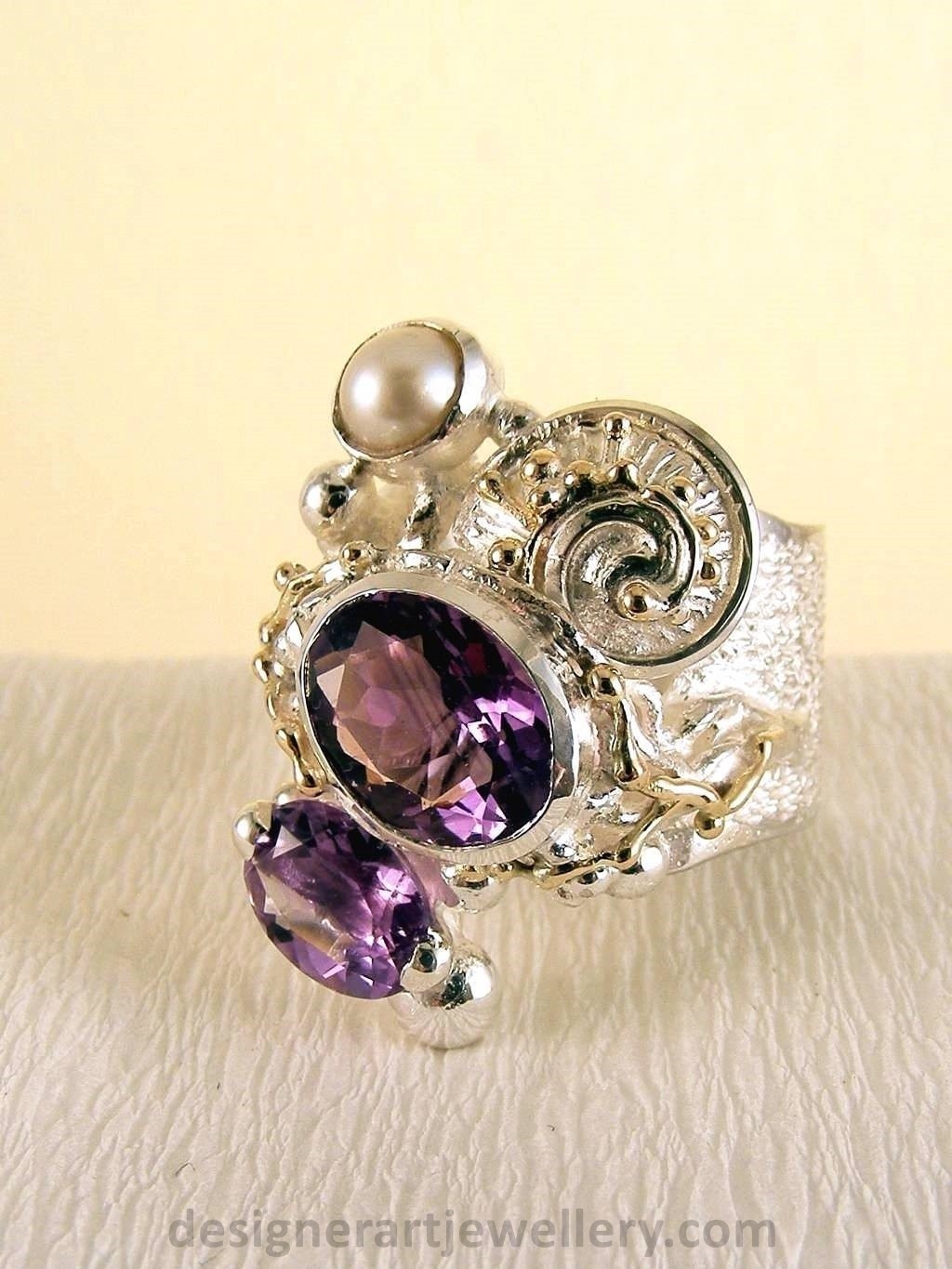 gregory pyra piro handcrafted ring 8442, one of a kind ring made from gold and silver with amethyst and pearl, rings for women with faceted gemstones and pearls, rings and jewellery shown in art and craft galleries, ring made from mixed metal of silver and gold, ring made by artist with jewellery making experience, goldsmithing with mixed metals of silver and gold