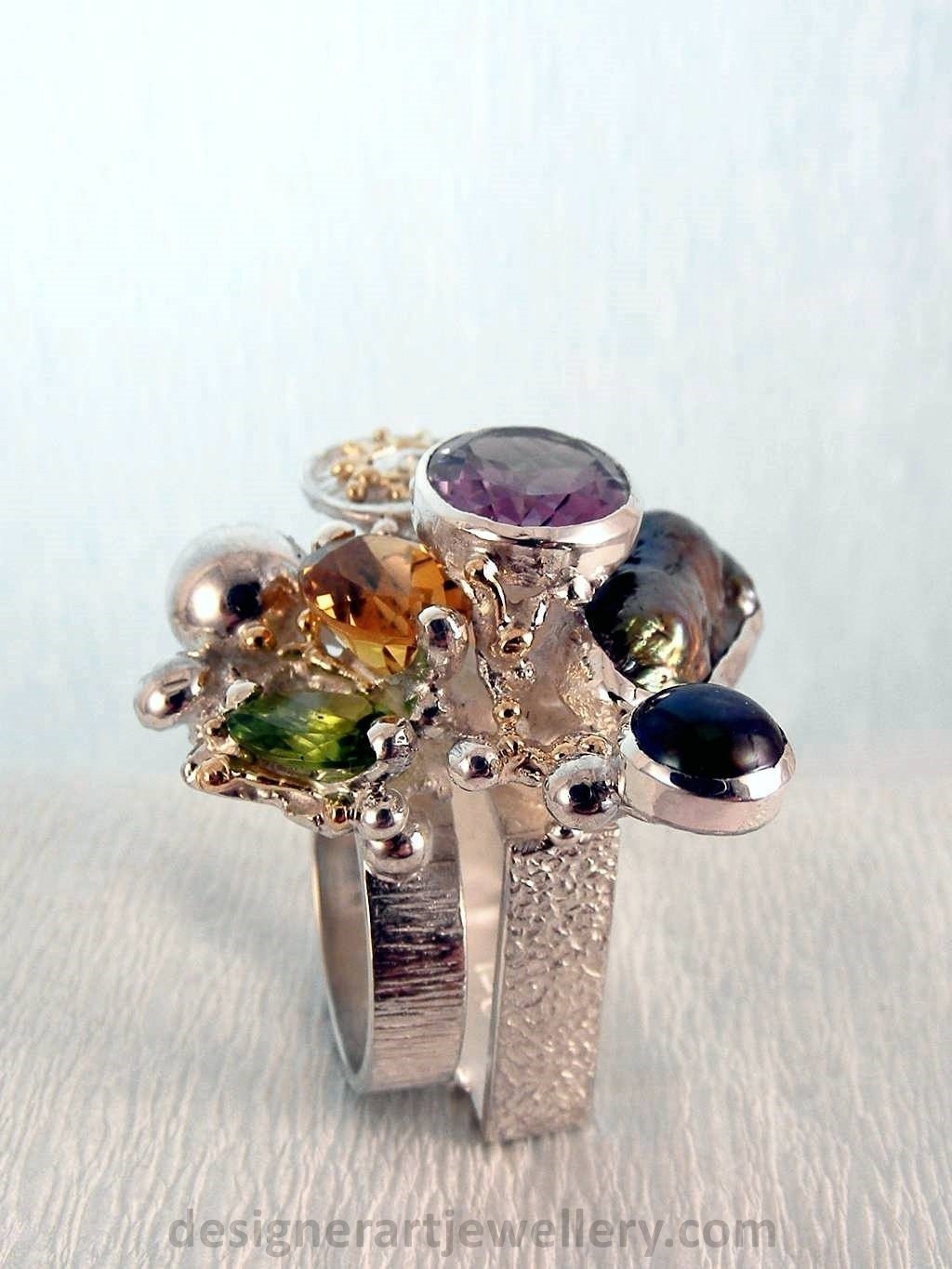one of a kind ring in silver and gold, one of a kind mixed metal jewellery, gregory pyra piro cyber ring 1565, art jewellery in silver and gold, cyber rings for women with citrine and peridot, cyber rings for women with amethyst and peridot
