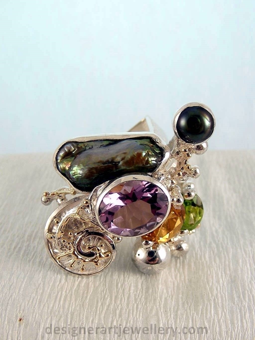 one of a kind ring in silver and gold, one of a kind mixed metal jewellery, gregory pyra piro cyber ring 1565, art jewellery in silver and gold, cyber rings for women with citrine and peridot, cyber rings for women with amethyst and peridot