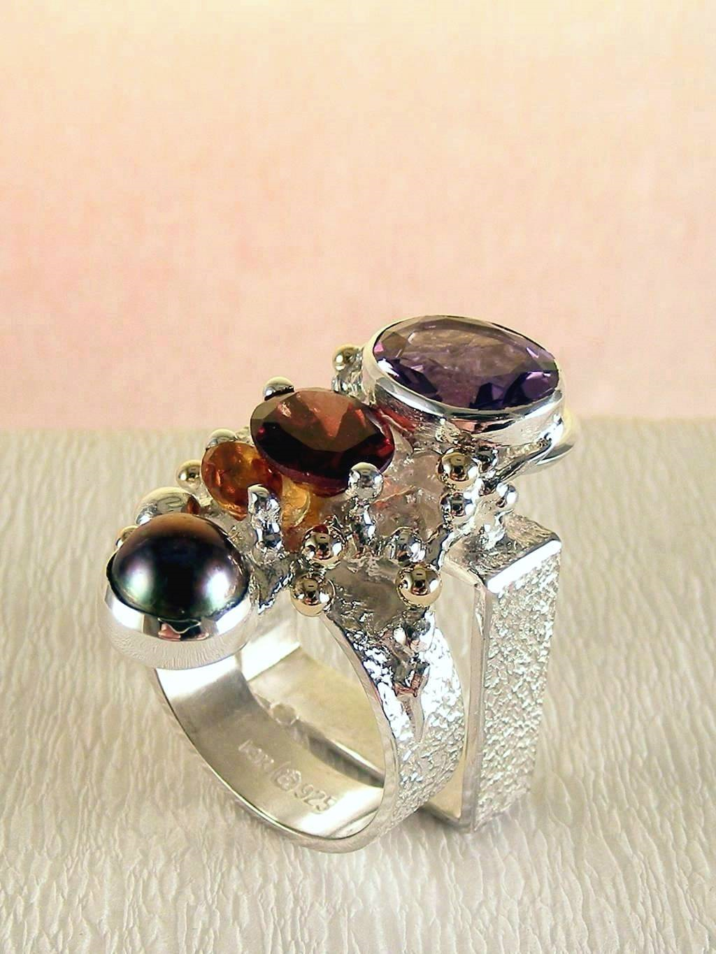módní šperky, modní styl, sběratelská položka, šperky vyrobené ze stříbra a zlata, ručně vyráběný prsten s ametystem a granátem, ručně vyráběný prsten s citrinem a granátem, ručně vyráběný prsten s granátem a perlou, ručně vyráběný prsten s ametystem a perlou, Gregory Pyra Piro prstýnek 2631