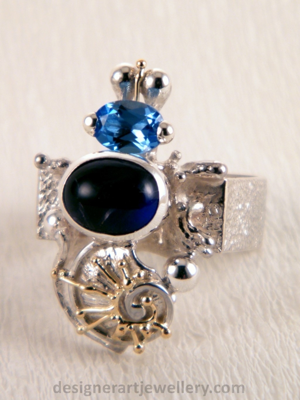 gregory pyra piro bijoux d'auteur, bijoux d'auteur or 14 ct et argent 925 avec pierres et perles, bijoux lux avec perles et pierres de créateur, bijoux d'art gregory pyra piro, bijoux avec perles naturelles et pierres précieuses, bijoux d'auteur artisanaux, argent et or bijoux, boutique et galerie bijoux, bijoux fait par des artisans, bijou lux pierrres or 14 ct et argent 925, bijoux contemporains pierres argent 925 et or 14 ct, gregory pyra piro bague artisanale 1625