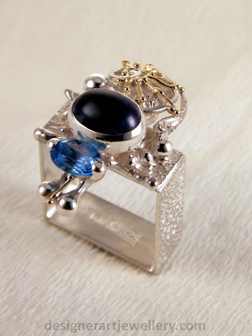 gregory pyra piro bijoux d'auteur, bijoux d'auteur or 14 ct et argent 925 avec pierres et perles, bijoux lux avec perles et pierres de créateur, bijoux d'art gregory pyra piro, bijoux avec perles naturelles et pierres précieuses, bijoux d'auteur artisanaux, argent et or bijoux, boutique et galerie bijoux, bijoux fait par des artisans, bijou lux pierrres or 14 ct et argent 925, bijoux contemporains pierres argent 925 et or 14 ct, gregory pyra piro bague artisanale 1625