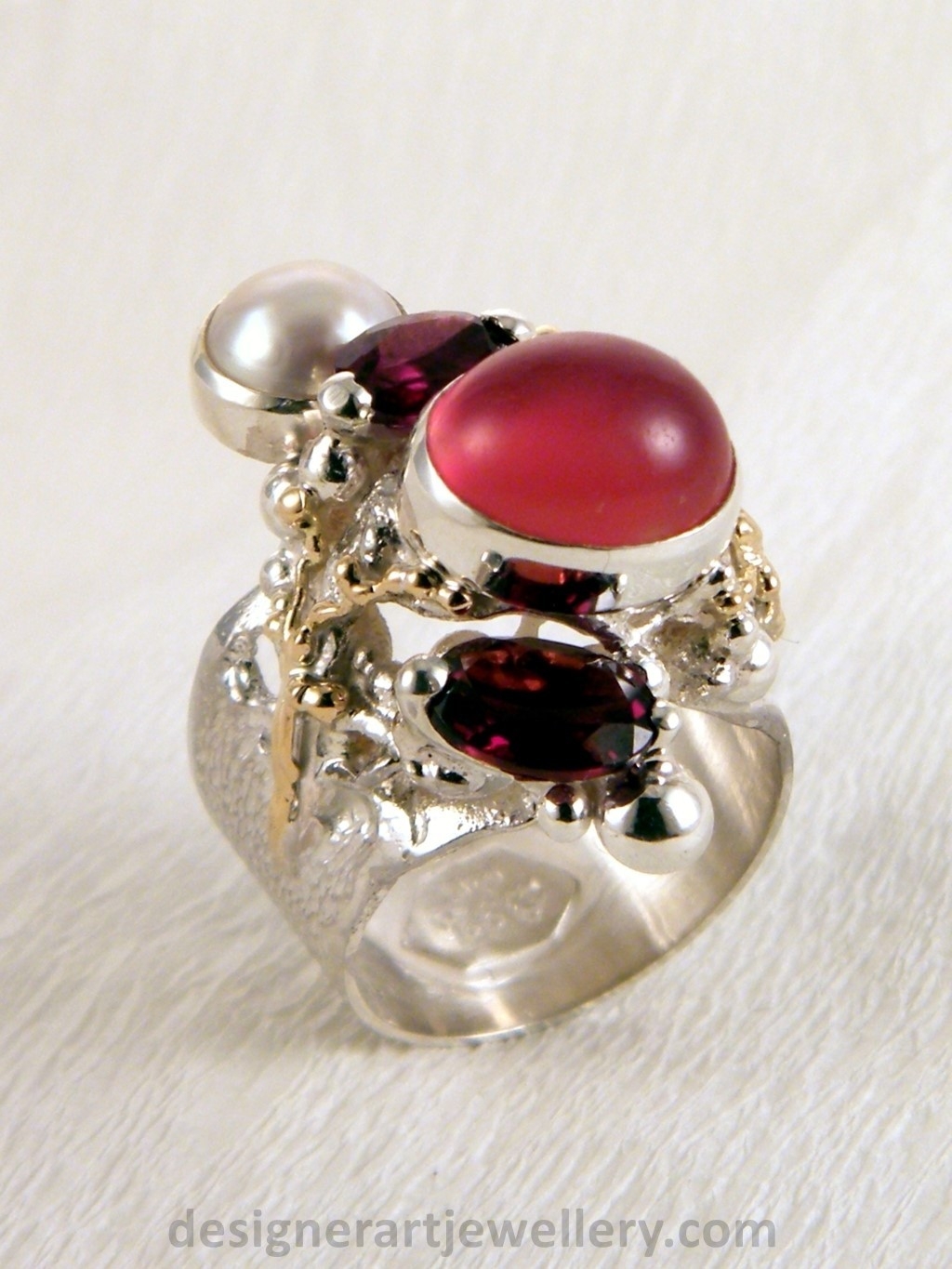gregory pyra piro bijoux d'auteur, bijoux d'auteur or 14 ct et argent 925 avec pierres et perles, bijoux lux avec perles et pierres de créateur, bijoux d'art gregory pyra piro, bijoux avec perles naturelles et pierres précieuses, bijoux d'auteur artisanaux, argent et or bijoux, boutique et galerie bijoux, bijoux fait par des artisans, bijou lux pierrres or 14 ct et argent 925, bijoux contemporains pierres argent 925 et or 14 ct, gregory pyra piro bague artisanale 6271