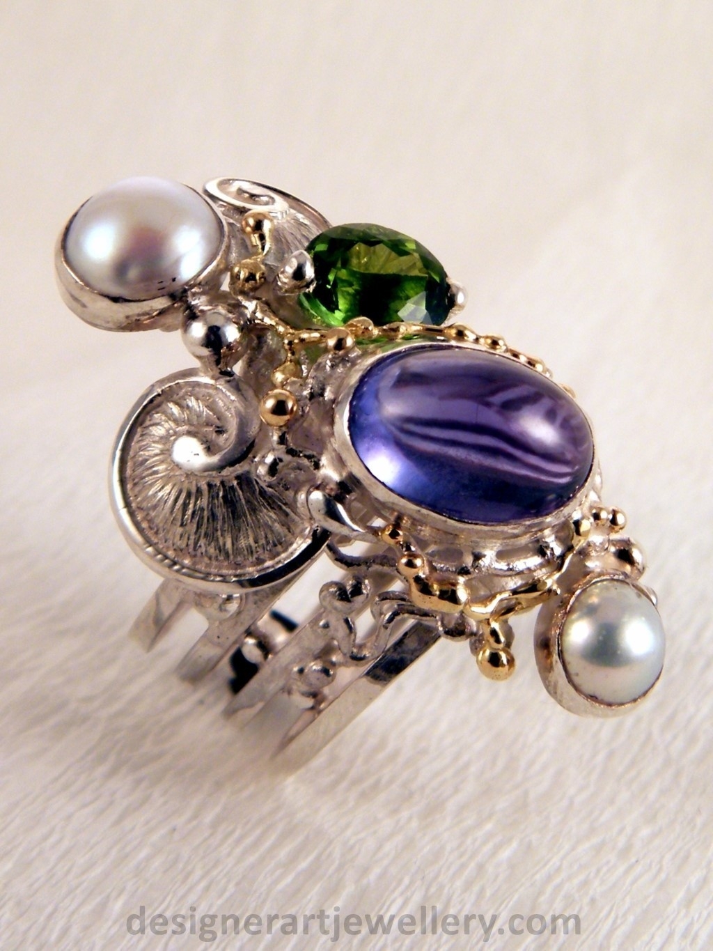 gregory pyra piro bijoux d'auteur, bijoux d'auteur or 14 ct et argent 925 avec pierres et perles, bijoux lux avec perles et pierres de créateur, bijoux d'art gregory pyra piro, bijoux avec perles naturelles et pierres précieuses, bijoux d'auteur artisanaux, argent et or bijoux, boutique et galerie bijoux, bijoux fait par des artisans, bijou lux pierrres or 14 ct et argent 925, bijoux contemporains pierres argent 925 et or 14 ct, gregory pyra piro bague artisanale spirale 7053