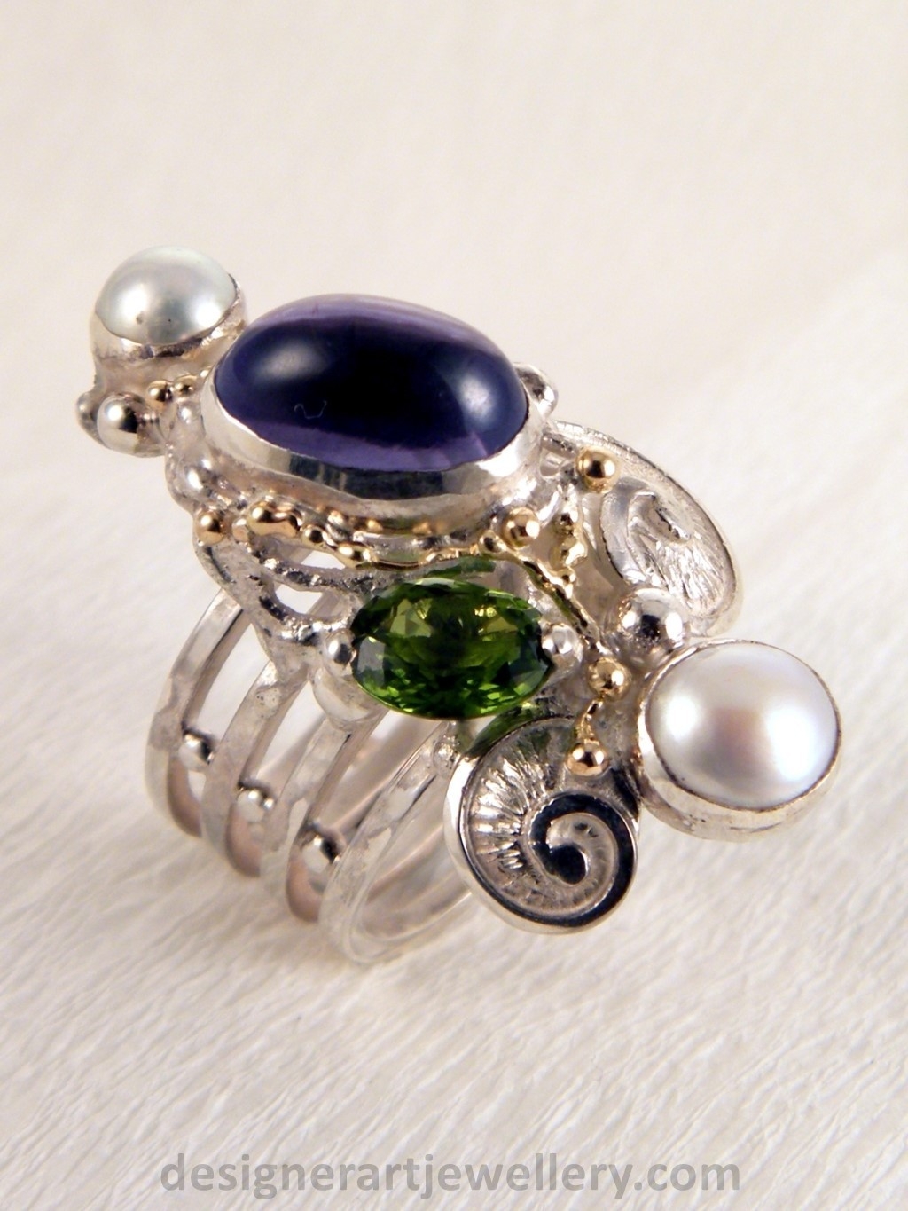 gregory pyra piro bijoux d'auteur, bijoux d'auteur or 14 ct et argent 925 avec pierres et perles, bijoux lux avec perles et pierres de créateur, bijoux d'art gregory pyra piro, bijoux avec perles naturelles et pierres précieuses, bijoux d'auteur artisanaux, argent et or bijoux, boutique et galerie bijoux, bijoux fait par des artisans, bijou lux pierrres or 14 ct et argent 925, bijoux contemporains pierres argent 925 et or 14 ct, gregory pyra piro bague artisanale spirale 7053